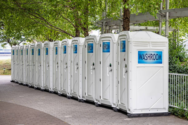 Best Porta potty delivery and setup  in Maysville, MO